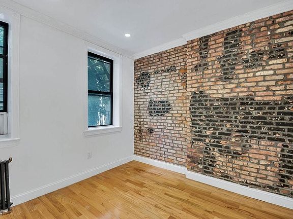 5th image of 7 Cornelia St APT 2C