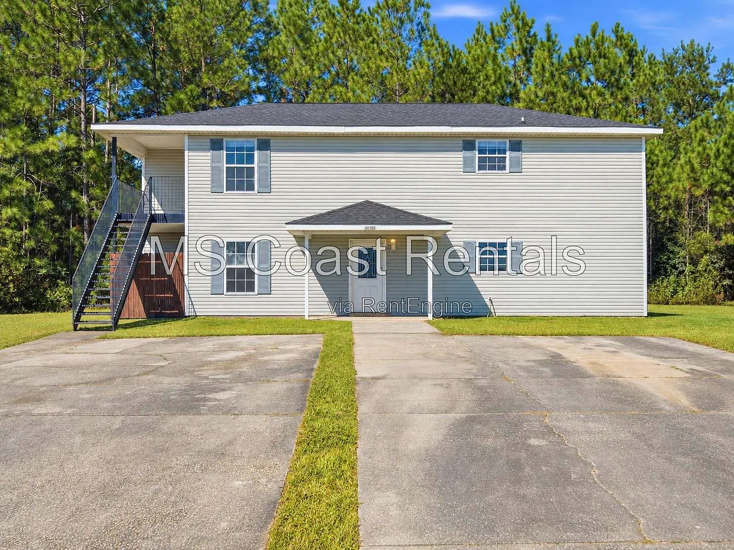 3 bed, 2.0 bath, 1130 sqft, $1,349 — Photo 1