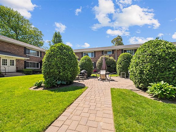 3rd image of 234 Edmunton Drive #J12