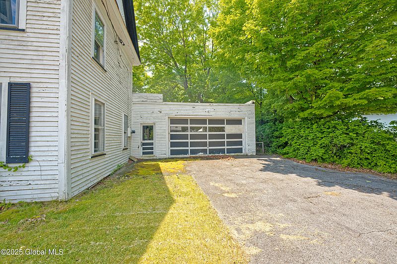 5th image of 3885 Main Street