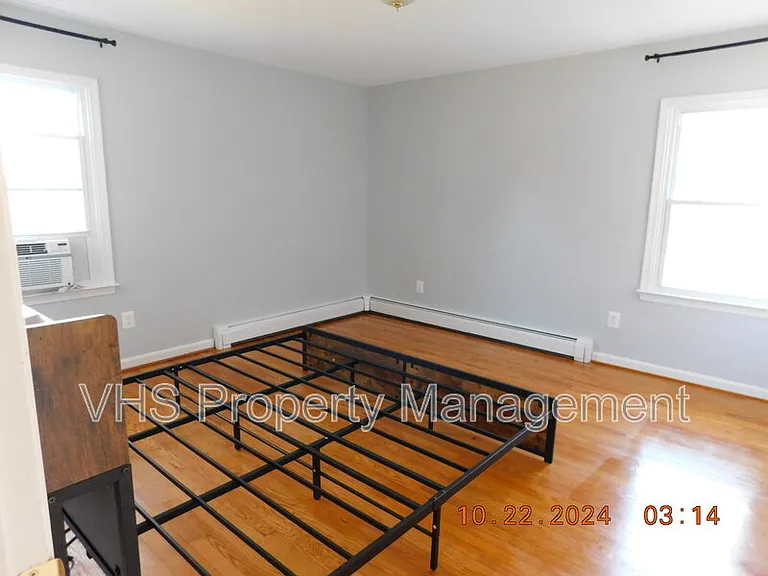13341 Latham Ln — Photo 9