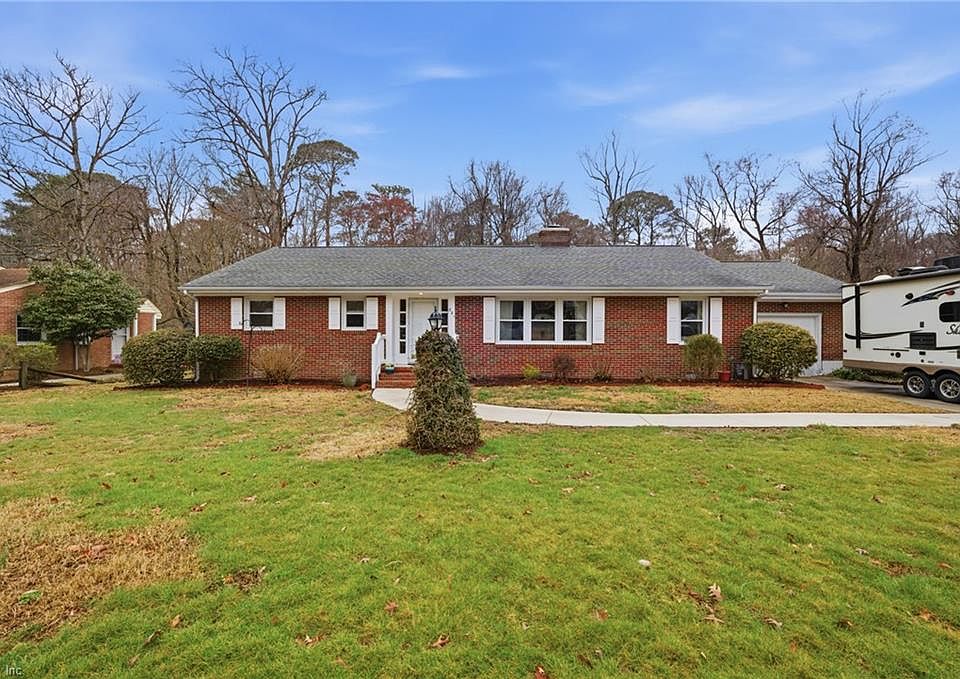 1st image of 221 Delaney Dr