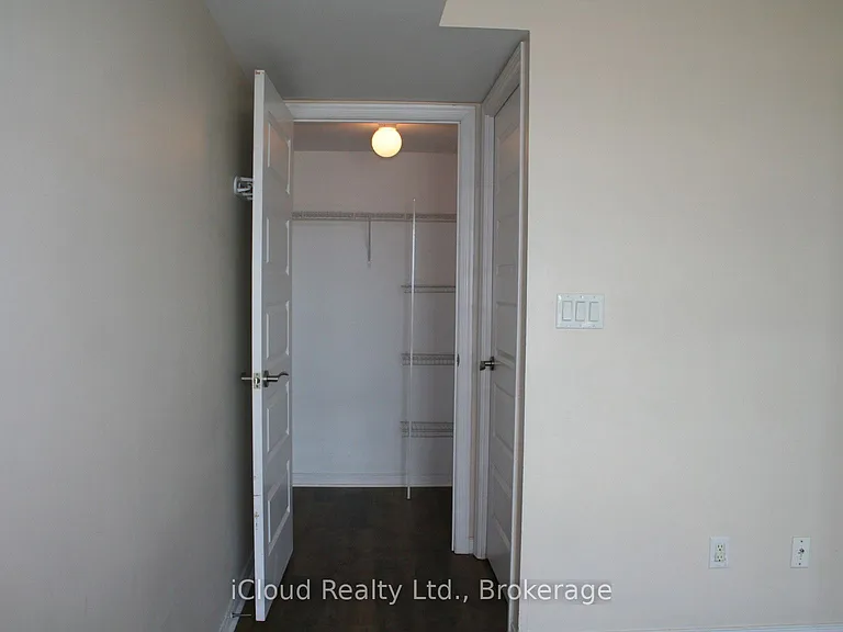 215 Queen St E #2001 — Photo 17