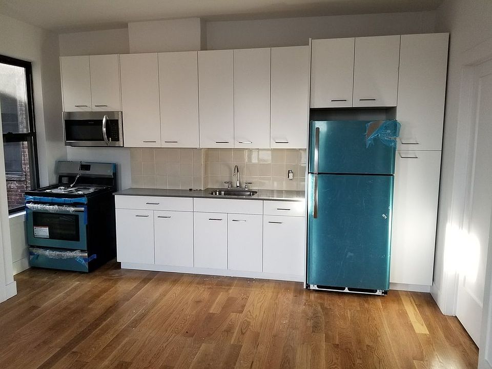 1st image of 2856 47th St APT 2R