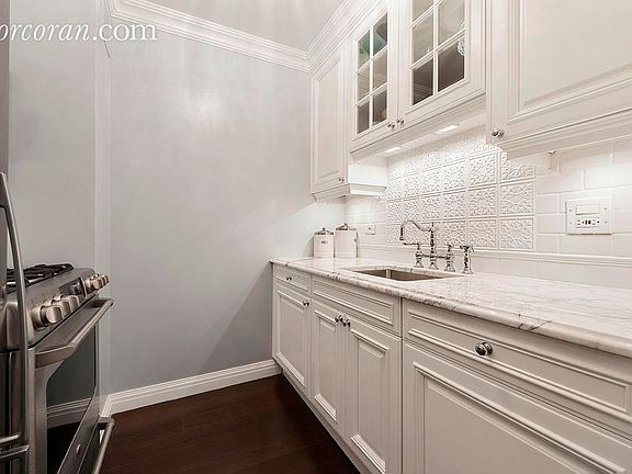4th image of 44 W 62nd St APT 9E