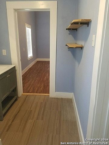 2nd image of 214 Cadwallader St