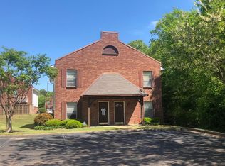 1018 Inverness Ln, Oxford, MS 38655