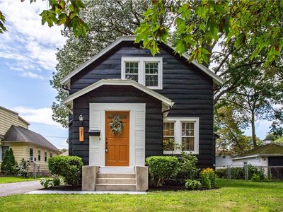 21 Sheraton Dr, Rochester, NY, 14616