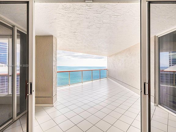 4th image of 6767 Collins Ave APT 2107