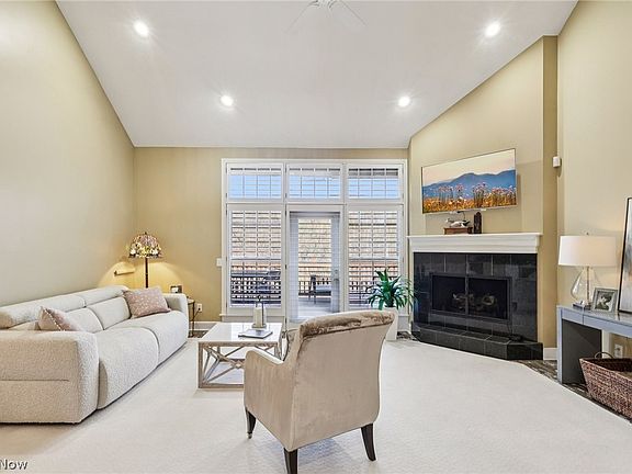 3rd image of 16870 Knolls Way