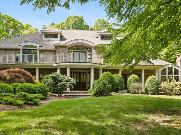 830 W Shore Dr, Kinnelon Boro, NJ 07405