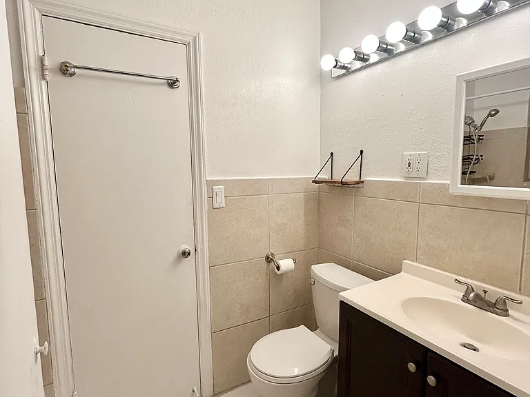 1125 NE 16th Ave #B — Photo 9