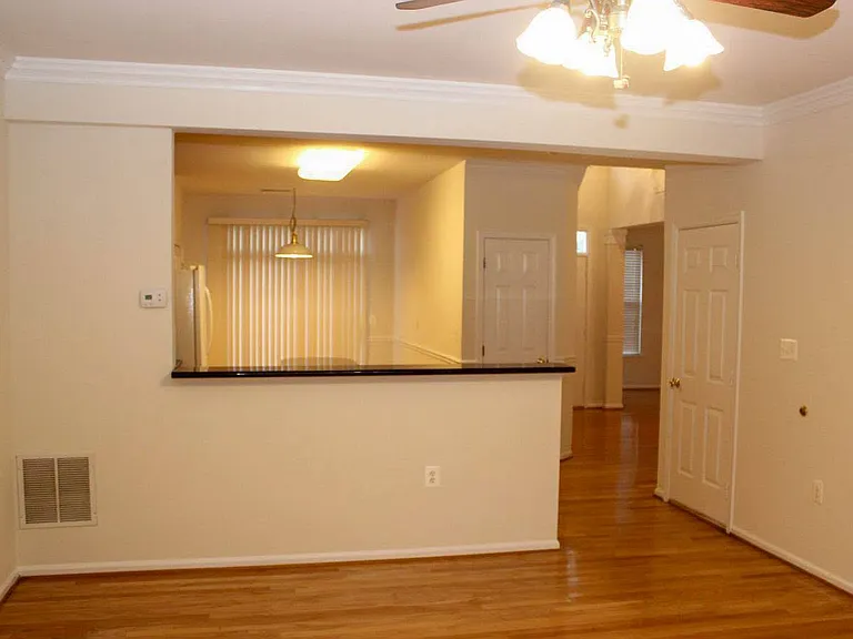 20962 Albion Ln — Photo 10