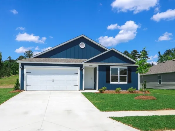 3906 Water Lily Ln, Northport, AL 35473