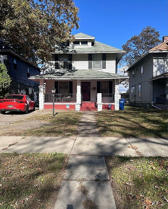 1st image of 1074 W Woodruff Ave