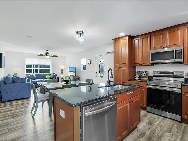 3561 Thomasson Dr — Photo 9
