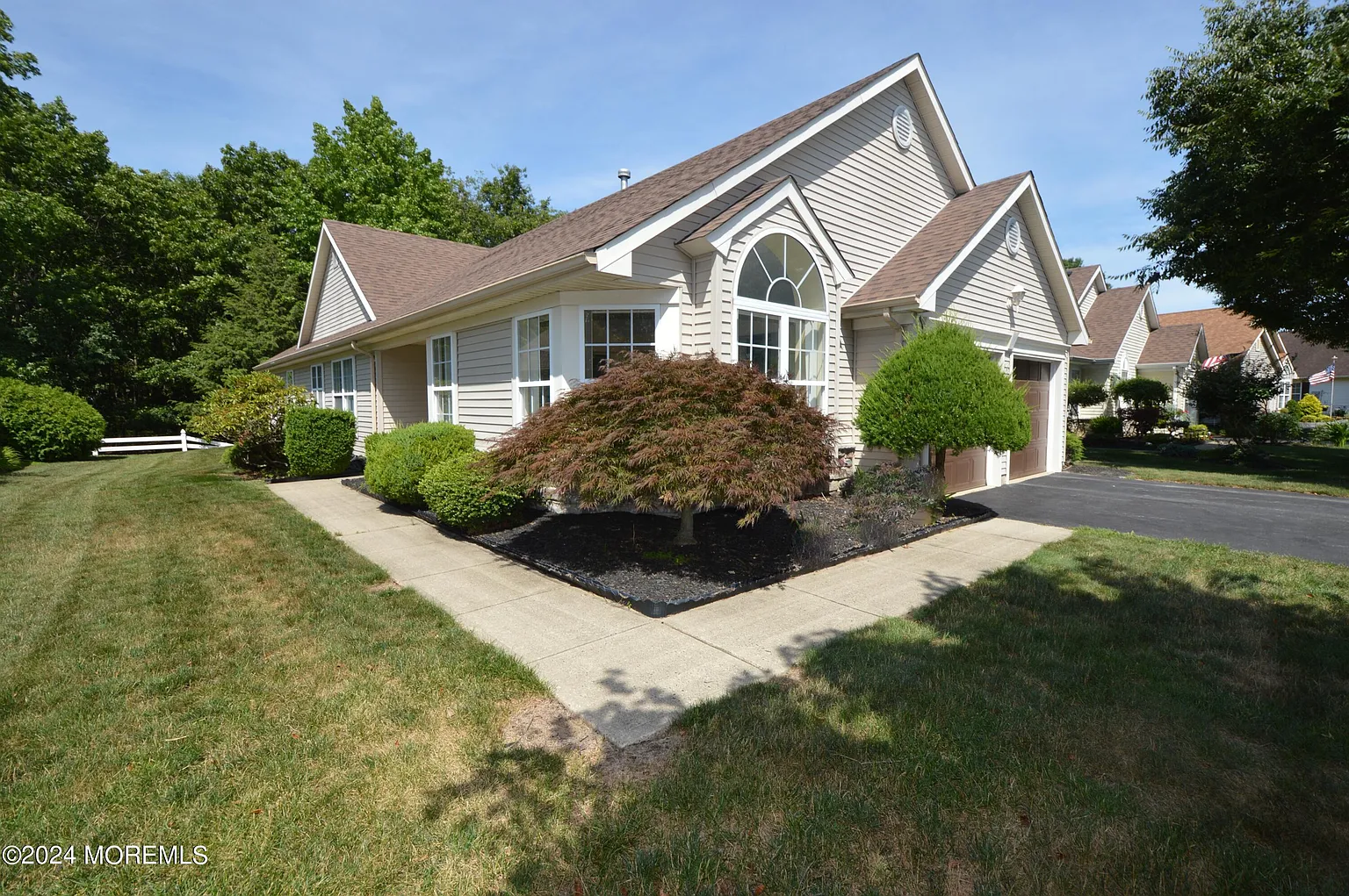 2711 Meadow Lake Drive photo 1