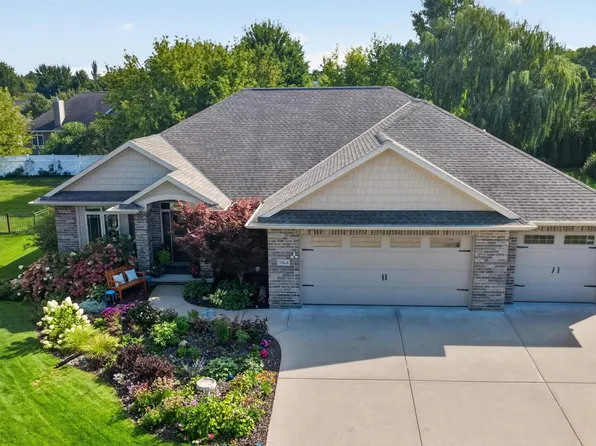 3364 Cottage Hill Dr, Green Bay, WI 54311