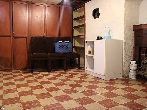 5th image of 17512 Walden Ave