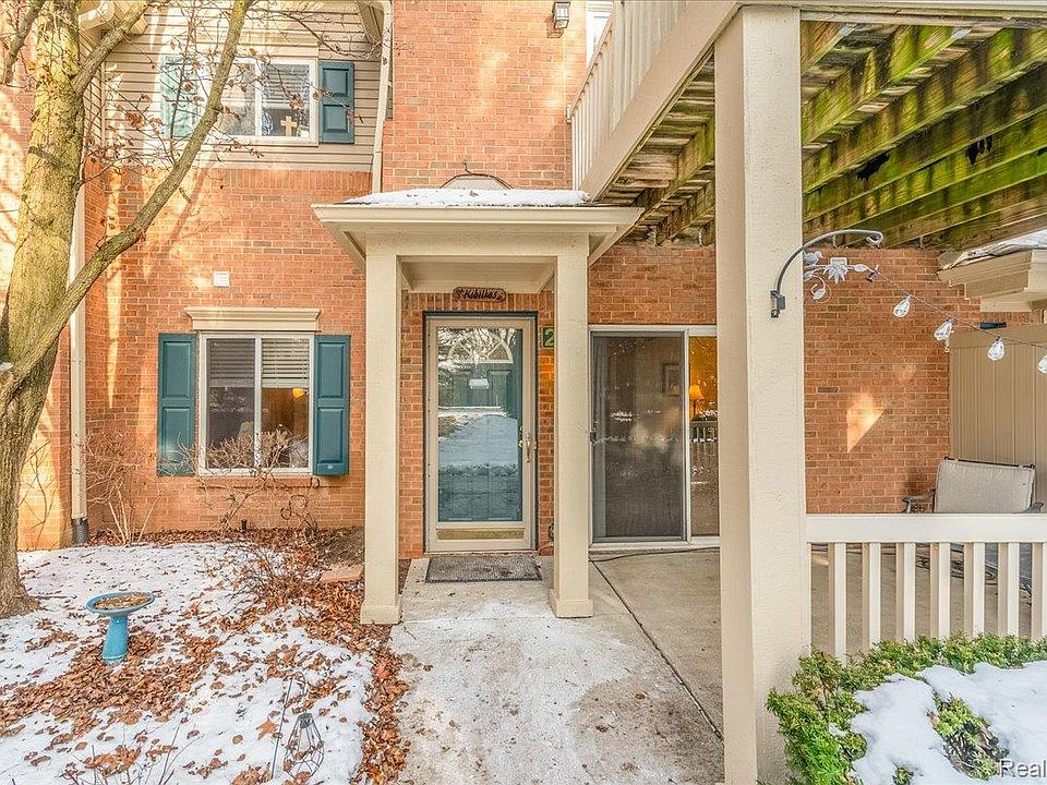 1st image of 204 Marigold Cir
