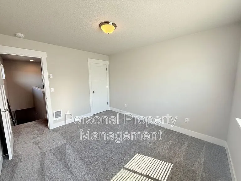 1530 NW 29th Pl #A — Photo 6