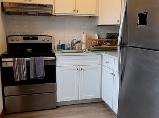 132 Dodge St APT 5, Beverly, MA 01915