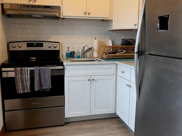 132 Dodge St APT 5, Beverly, MA 01915