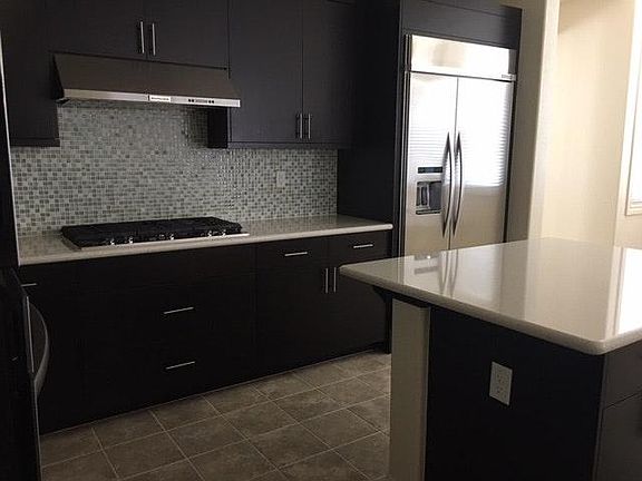 5th image of 165 Elderberry Ln