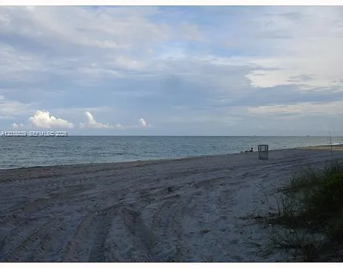 6039 Collins Ave #537 Photo 1