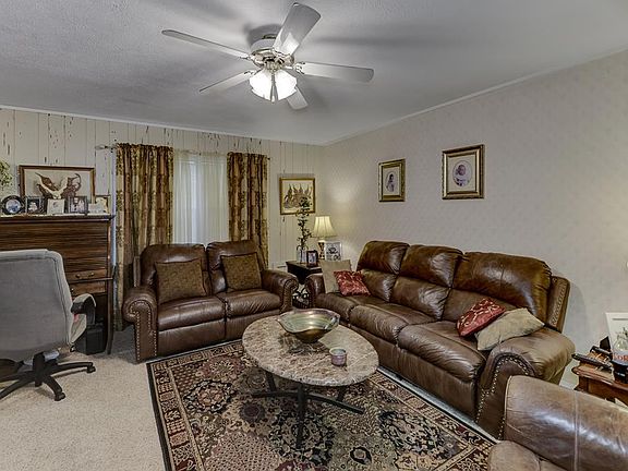5th image of 100 Bellaire Dr