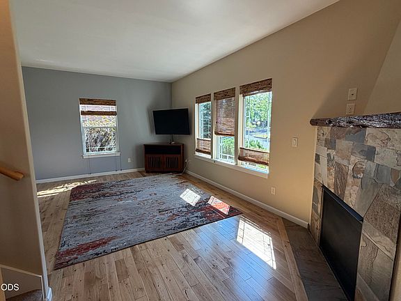 3rd image of 2750 NE Great Horned Pl