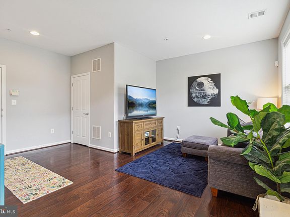 4th image of 13951 Estuary Dr