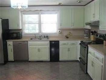 3rd image of 28 Brackenwood Dr