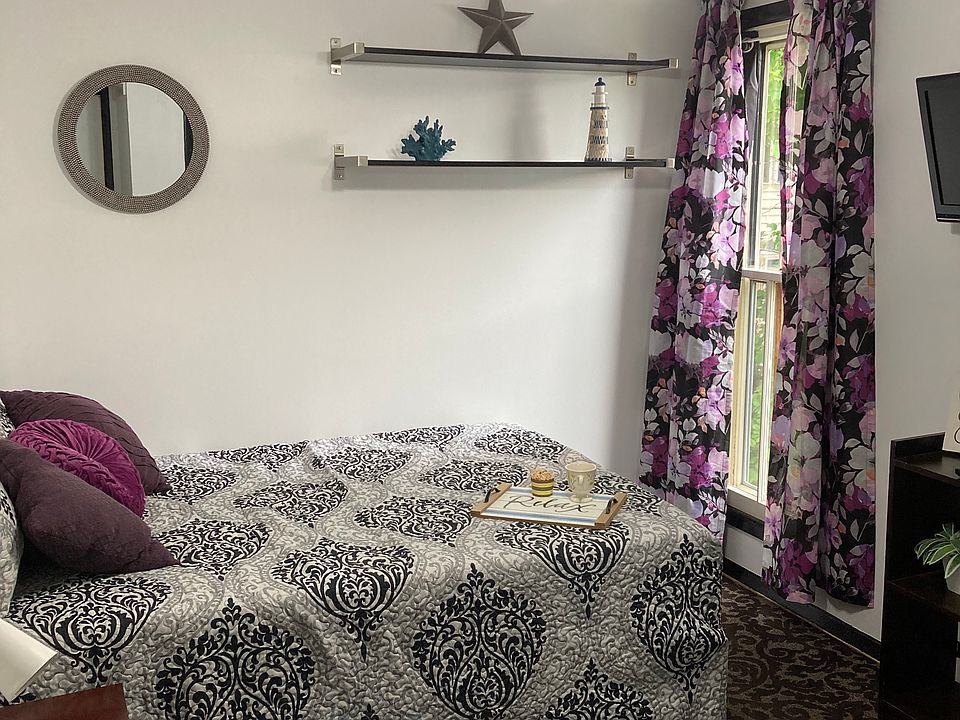 Fully furnished with full size bed.