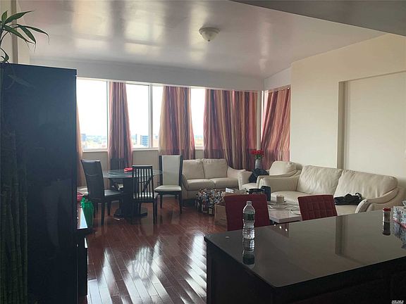 5th image of 133-38 Sanford Ave #20A