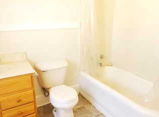 220 N Oakland Ave, Green Bay, WI 54303