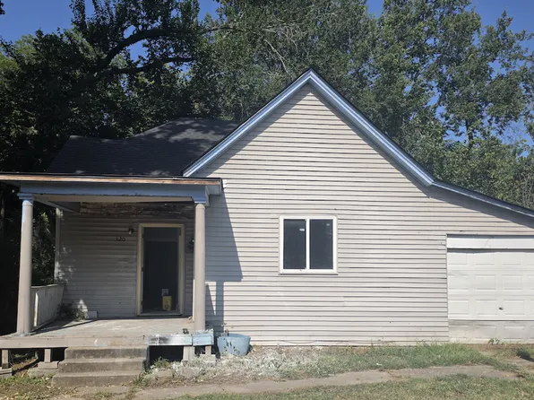 320 S Ash St, Nevada, MO 64772