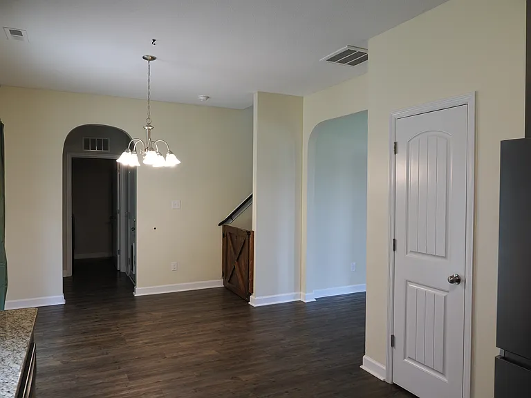 611 Winfall Dr — Photo 8