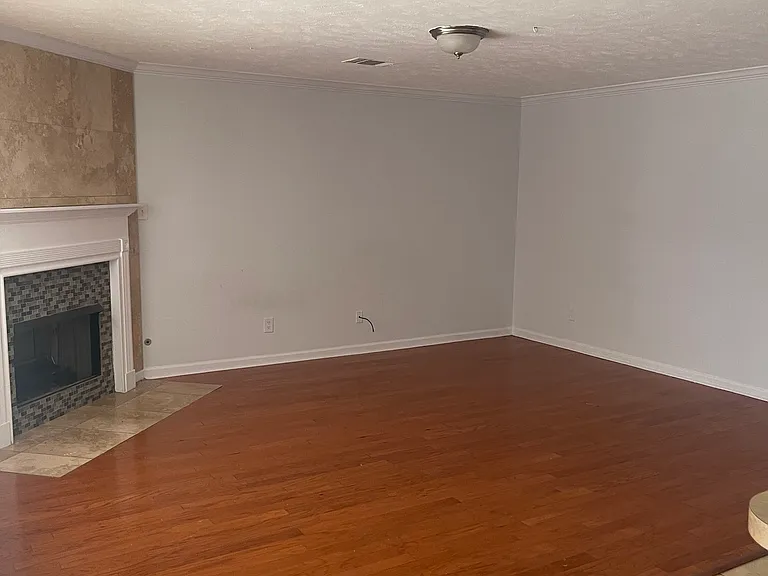 4705 Rockland Trl — Photo 5