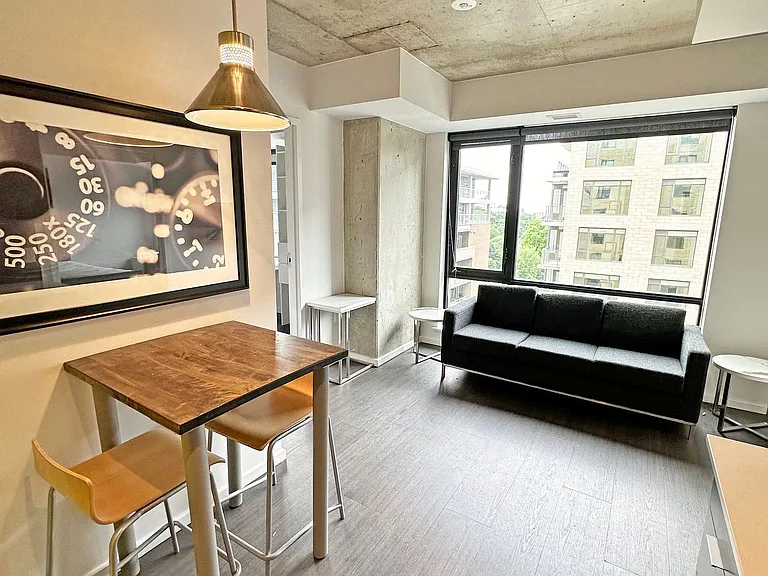 105 Champagne Ave S #1517 — Photo 4