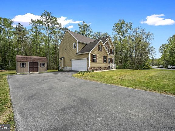2nd image of 141 Hunters Run Blvd