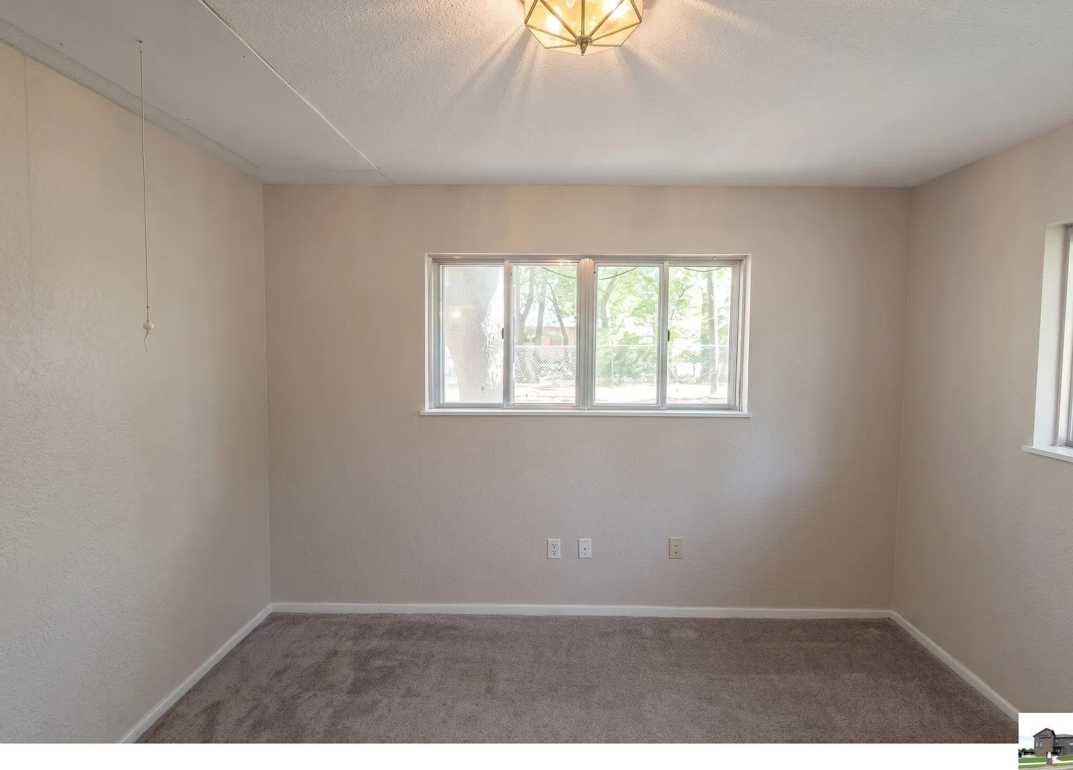 3 bed, 2.0 bath, 1244 sqft, $1,200 — Photo 4