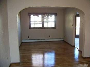 5th image of 165 Emerson Ave