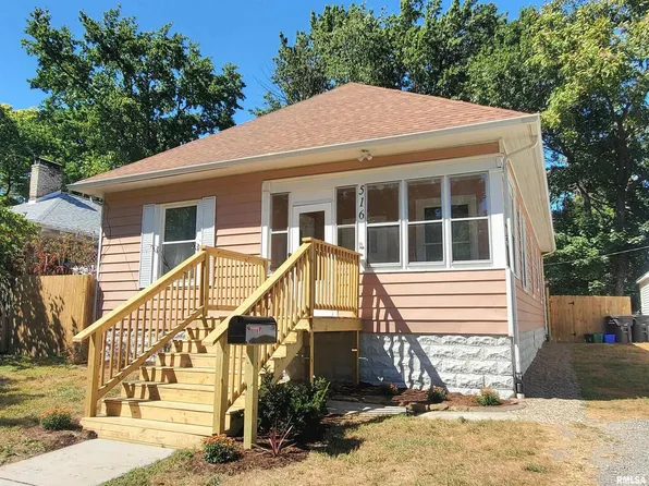 516 W Pecan St, Carbondale, IL 62901