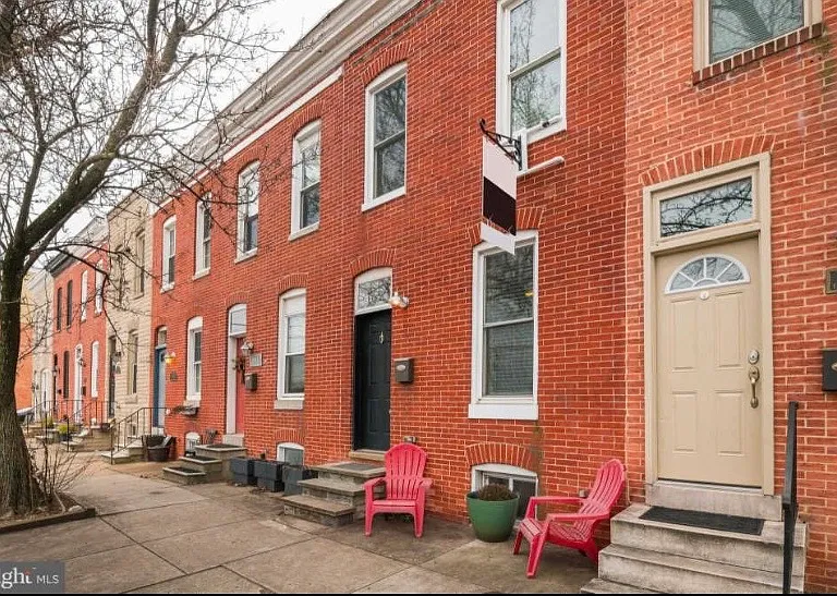 1409 E Clement St — Photo 3