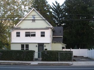 1104 Main St, Holyoke, MA 01040