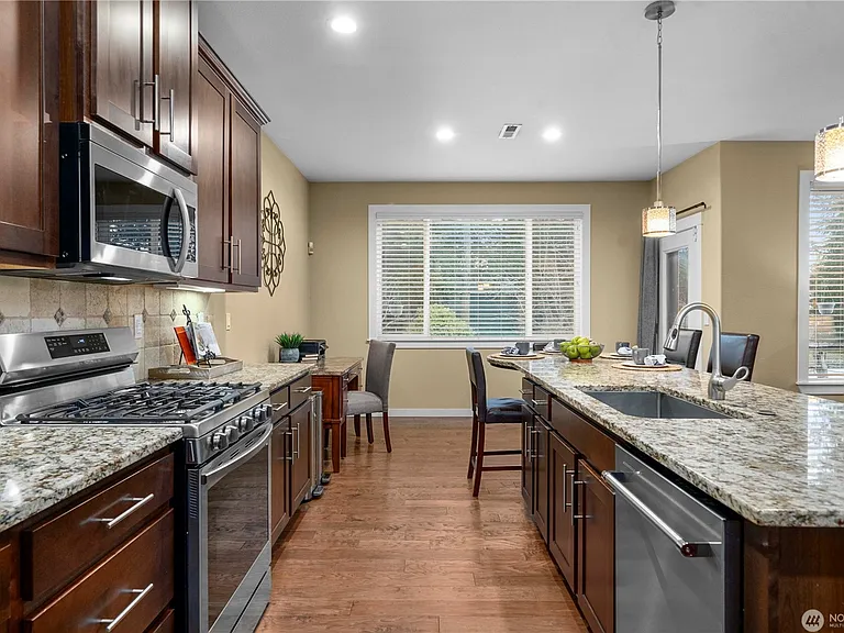 24309 229th Ct SE — Photo 8