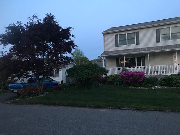 3rd image of 1009 Beach Ave