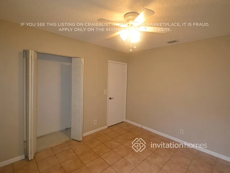 4933 NW 96th Ter — Photo 13