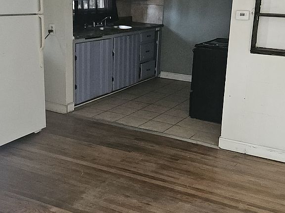 5th image of 802 Palmer Ave